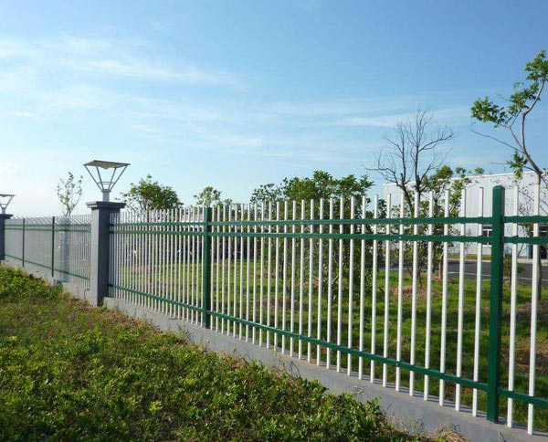 十堰鋅鋼護(hù)欄會(huì)生銹嗎？生銹是什么原因造成